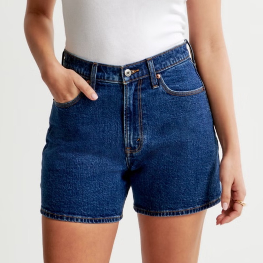 Abercrombie Curve Love High Rise Dad Shorts SIZE 33 dark wash